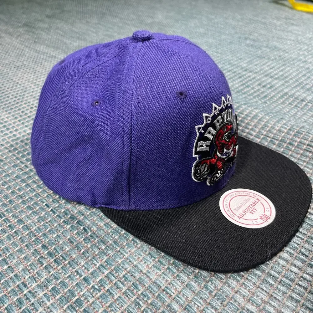 Mitchell & Ness item preowned